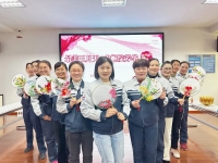 春風(fēng)十里，不如你笑顏！致最美的你們