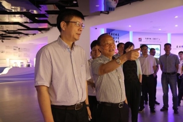 浙江省經(jīng)信委黨組書記、主任張耕一行蒞臨巨石調(diào)研