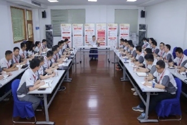 主題教育進(jìn)行時│中國巨石黨委副書記楊國明到基層支部宣講黨課